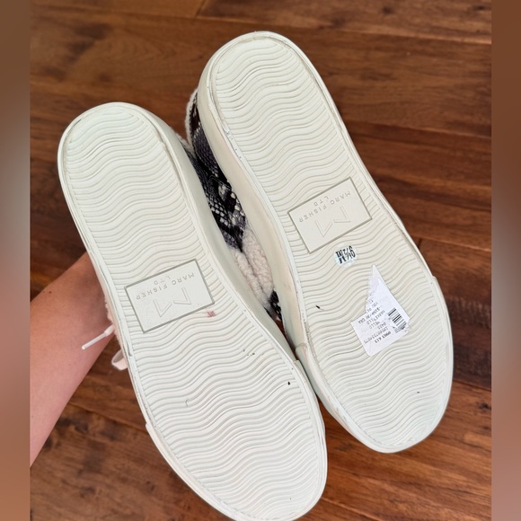 NEW Marc Fisher LTD mello leather sneakers perfect for fall Women’s size 9.5 - Picture 8 of 8